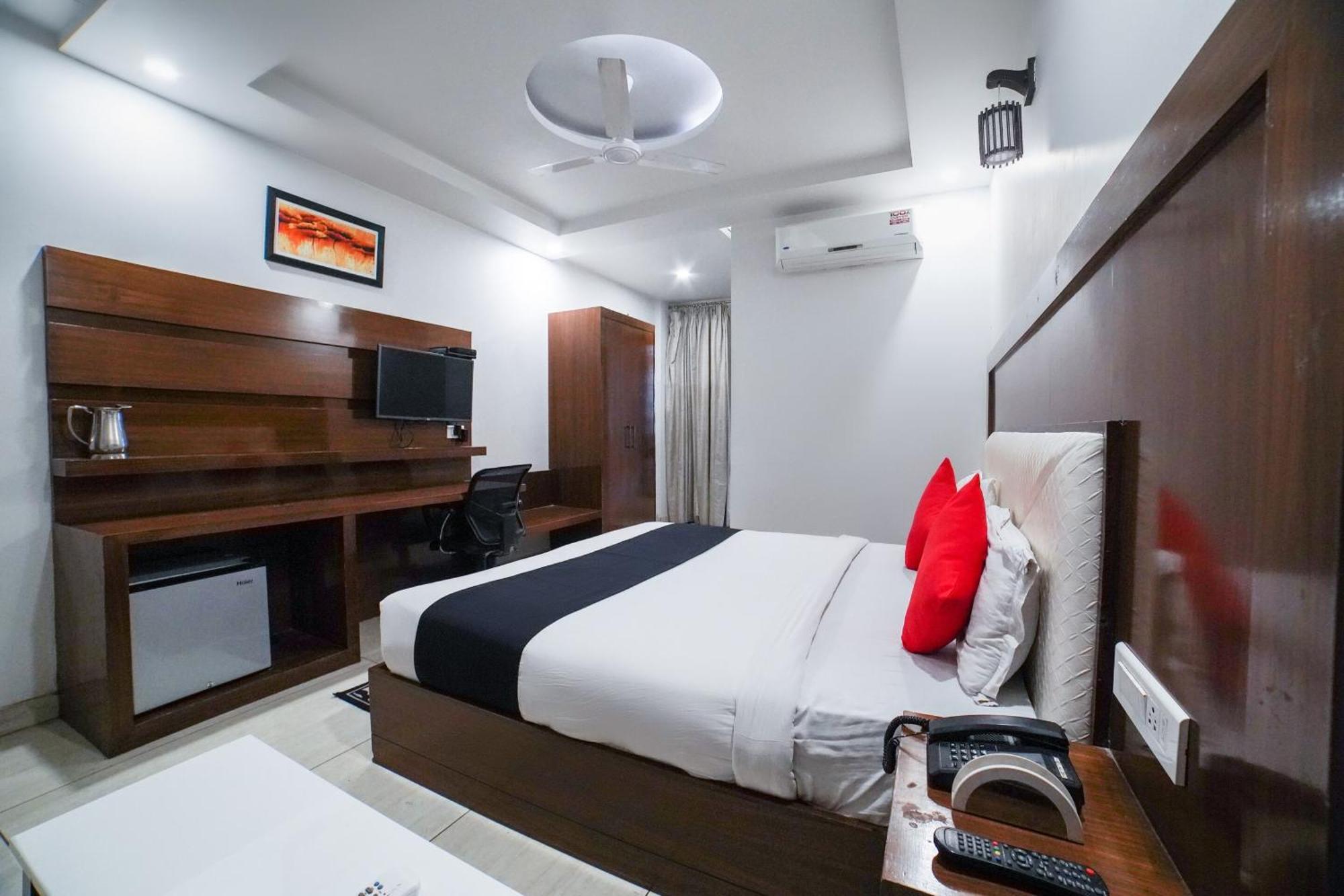 Collection O Prem Ratna Otel Dehradun Dış mekan fotoğraf