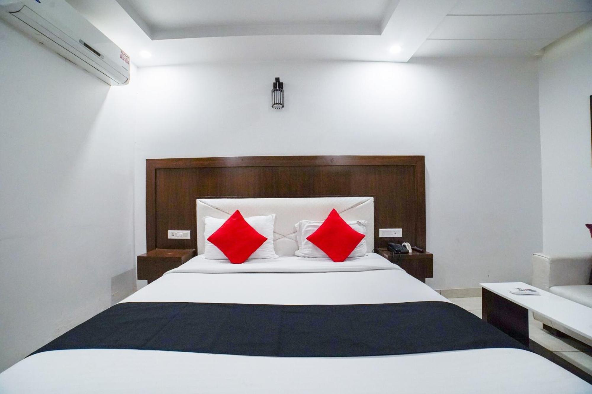 Collection O Prem Ratna Otel Dehradun Dış mekan fotoğraf