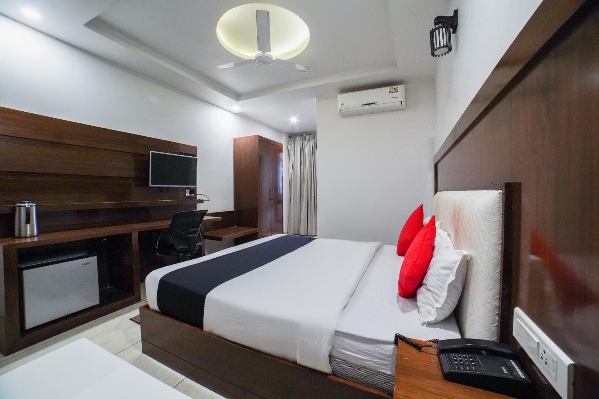 Collection O Prem Ratna Otel Dehradun Dış mekan fotoğraf