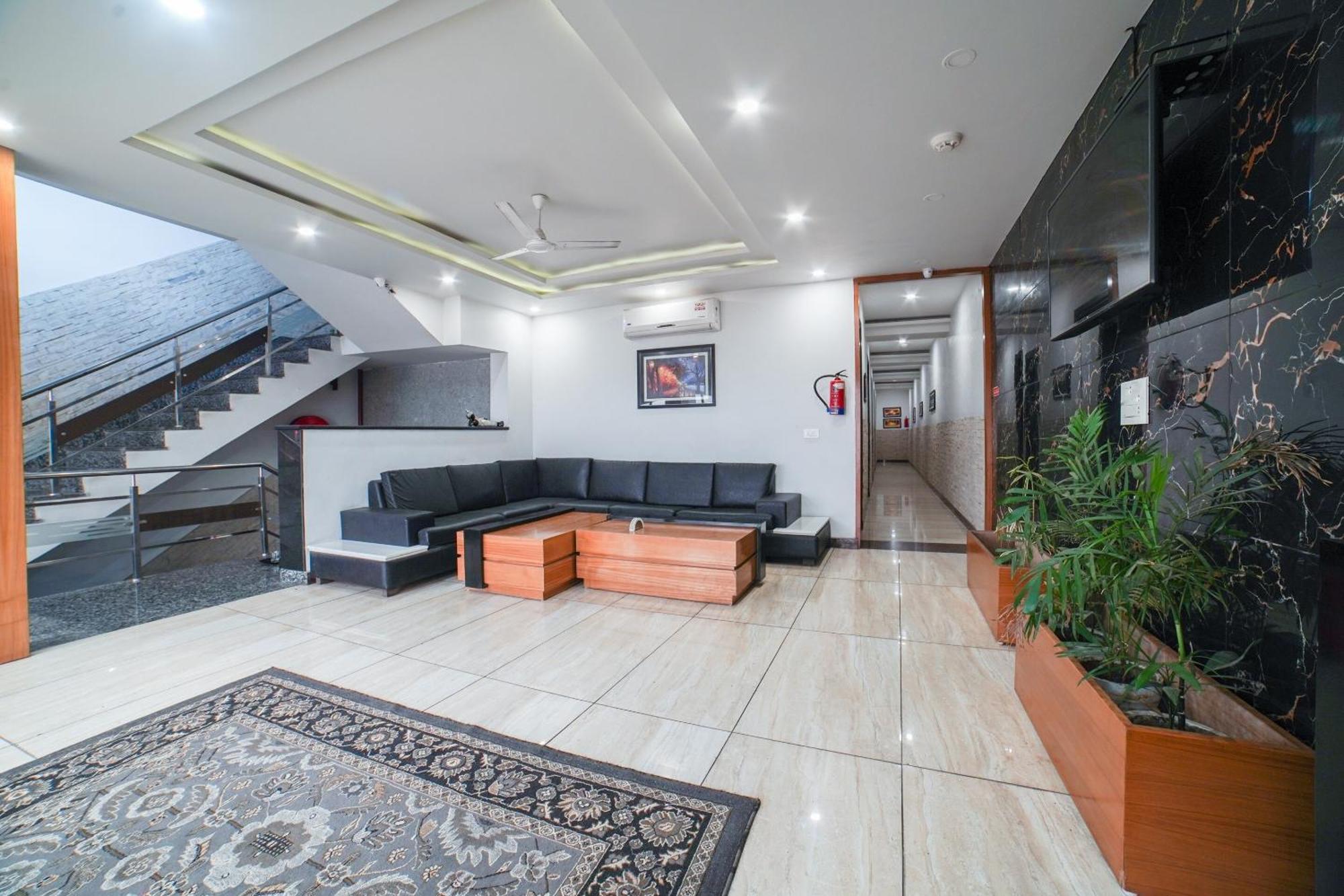 Collection O Prem Ratna Otel Dehradun Dış mekan fotoğraf