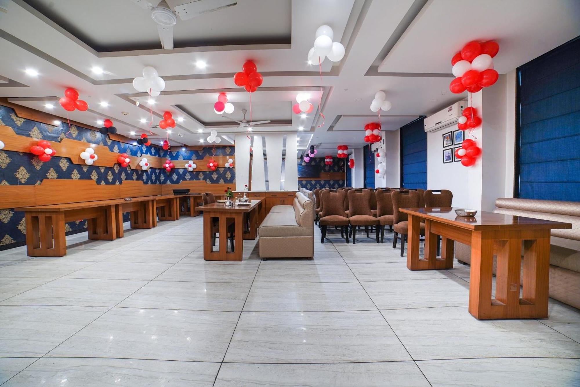 Collection O Prem Ratna Otel Dehradun Dış mekan fotoğraf